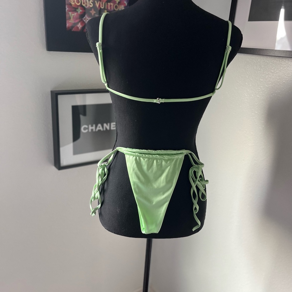 2 piece bikini - Picture 2 of 4
